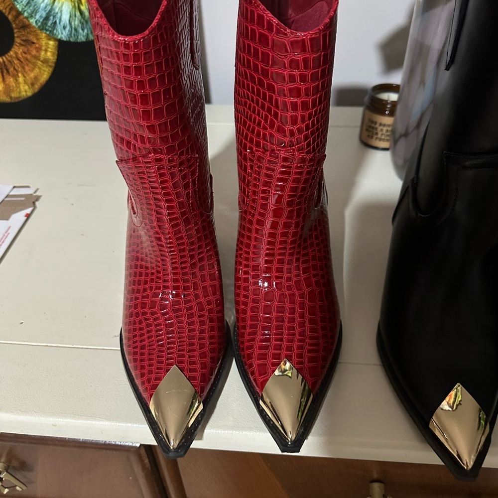 Gold and Red Textured Heeled Boots with Pointed Toe